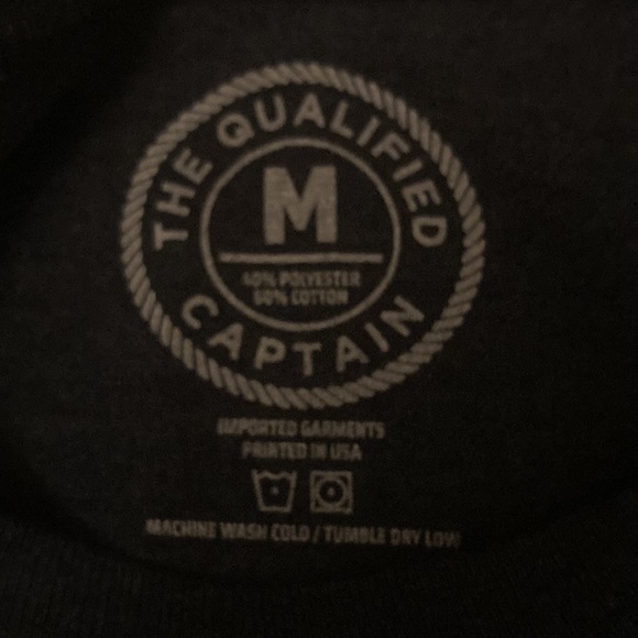 The Qualified Captain T-Shirt NWT Size M - Picture 5 of 8